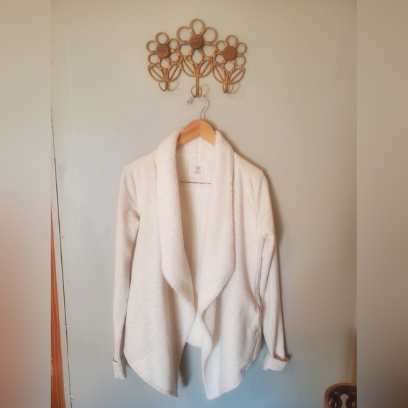 Cozy Sherpa Fleece Wrap Open Front Cardigan - Picture 7 of 7